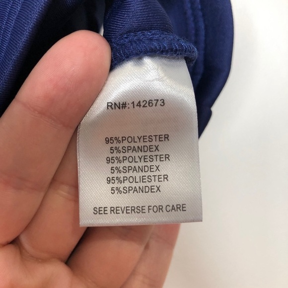 HYPR Scuba Material Crop Top Medium - Picture 5 of 6